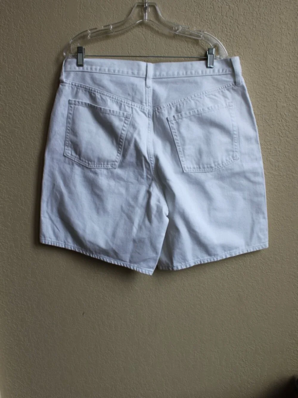 Old Navy Mid Rise Baggy White Denim Jean Shorts 9